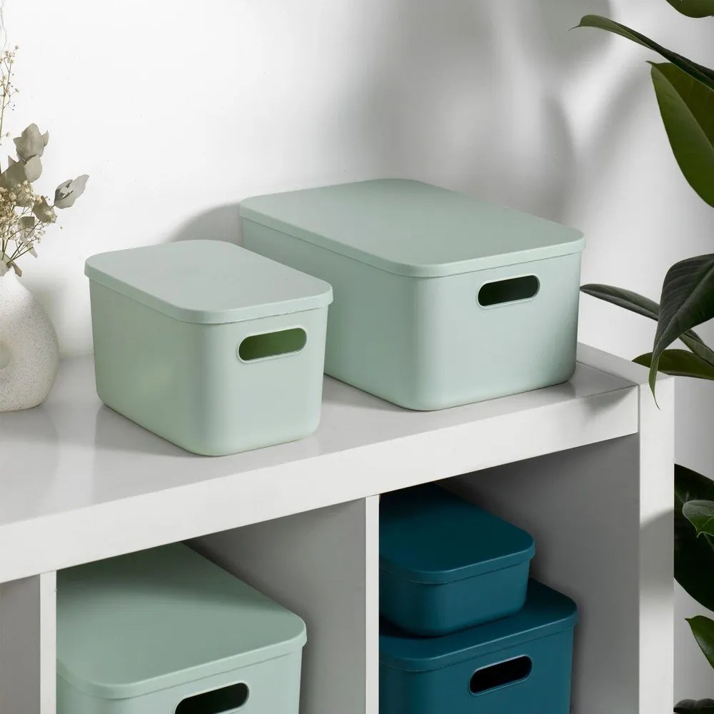Svetlozelený plastový úložný box s vekom 35,5x25,5x8 cm – Homéa