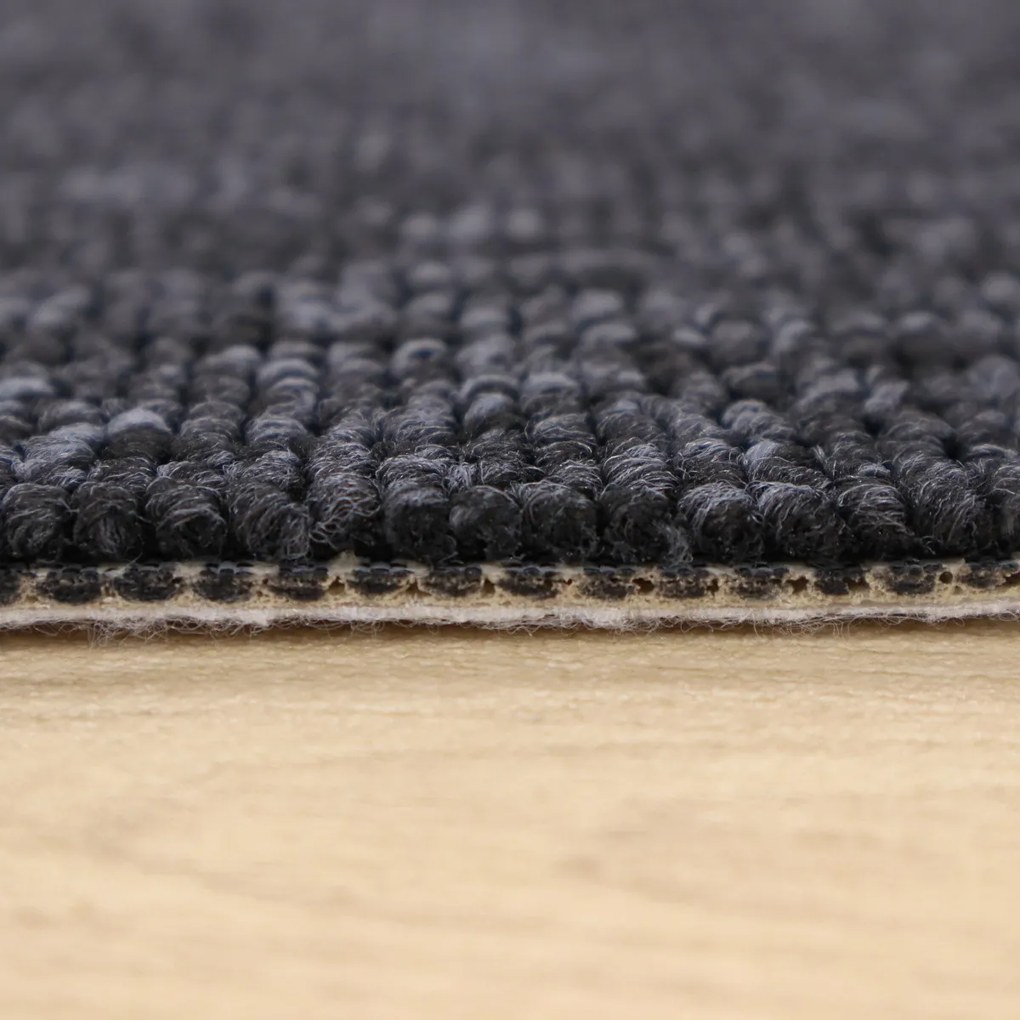 Metrážny koberec Debut 79, na mieru, šíře 4m, čierna, filc, detská izba, Betap