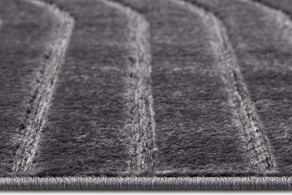 Antracitovosivý koberec 67x120 cm Iconic Wave – Hanse Home