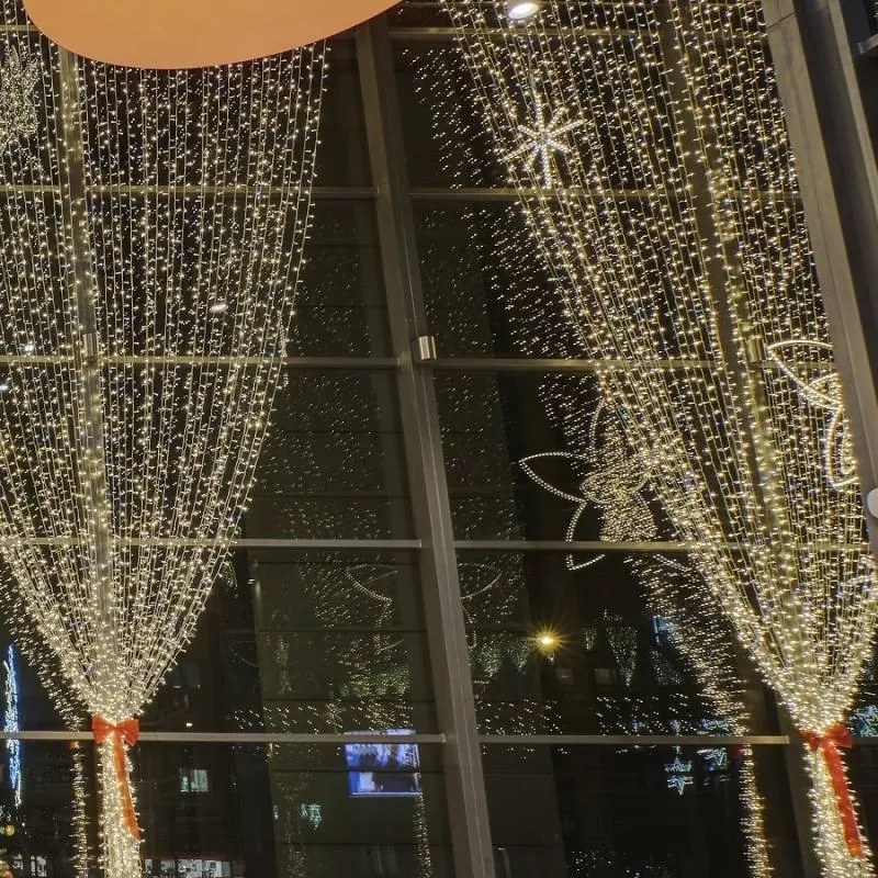 DECOLED Interiérový svetelný záves LED, teplá biela, priehľadný kábel, 1x7 m, 600 diód