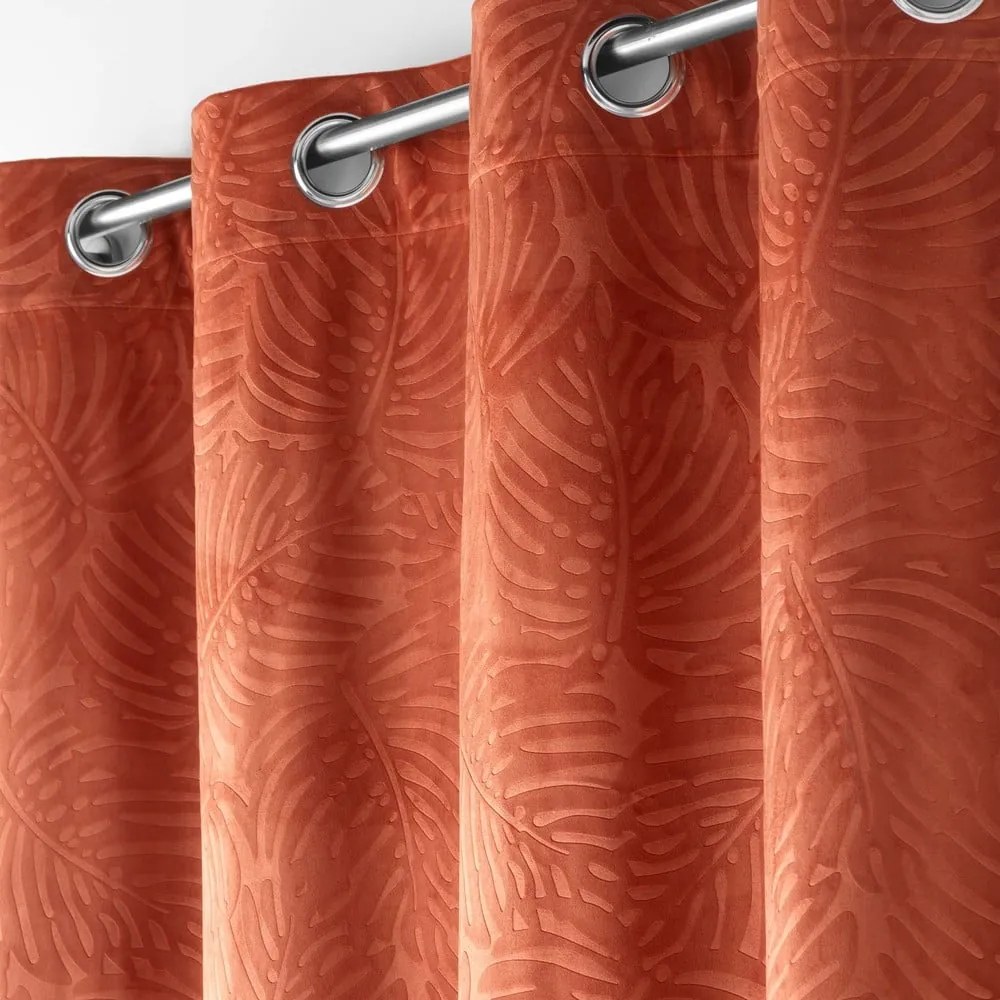 Zamatový záves v tehlovej farbe 140x240 cm Analia – douceur d'intérieur