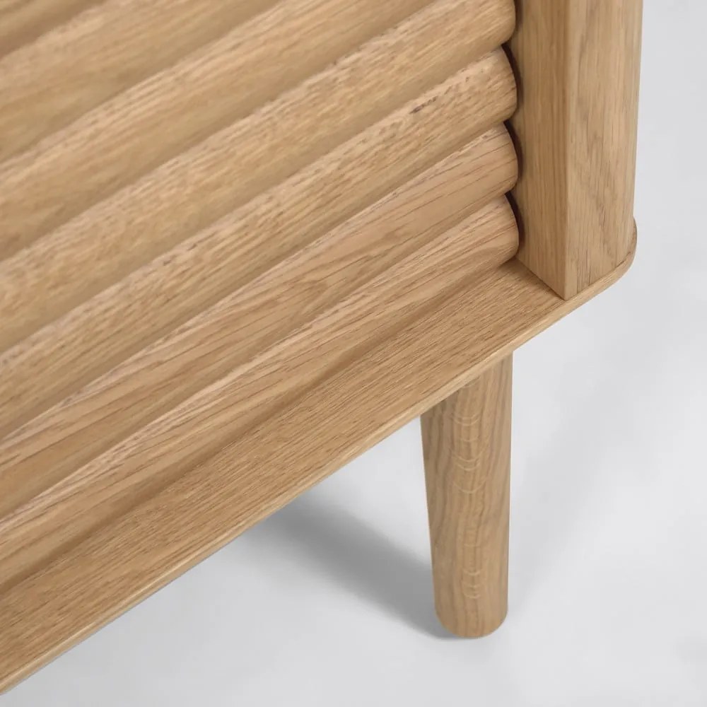 Komoda v dubovom dekore Kave Home Lenon