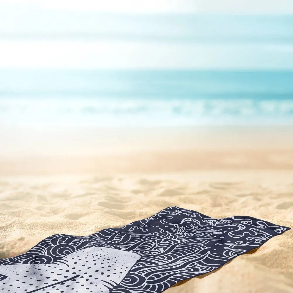 Tmavomodrá plážová osuška 90x180 cm Shark - DecoKing