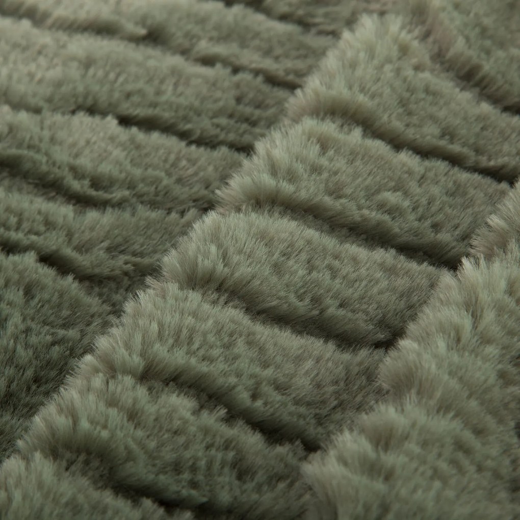 CHLPATÁ DEKA KATE 150X200 CM OLIVOVÁ