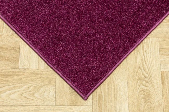 Metrážny koberec CAROUSEL 114 NSF fialový
