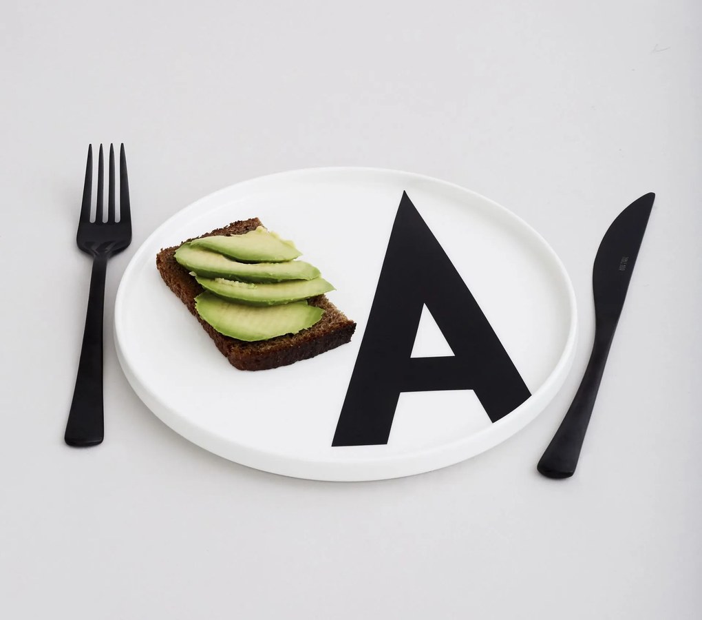 DESIGN LETTERS Porcelánový tanier Letters 20 cm W