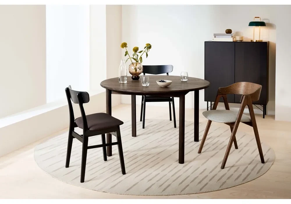 Hnedý okrúhly rozkladací jedálenský stôl z dubového dreva ø 120 cm Noor – Hammel Furniture