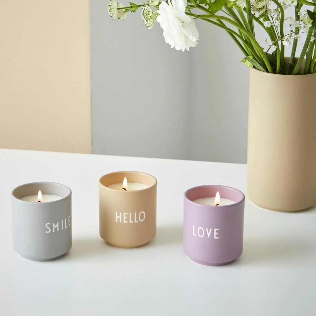 DESIGN LETTERS Vonná sviečka Hello 75 g