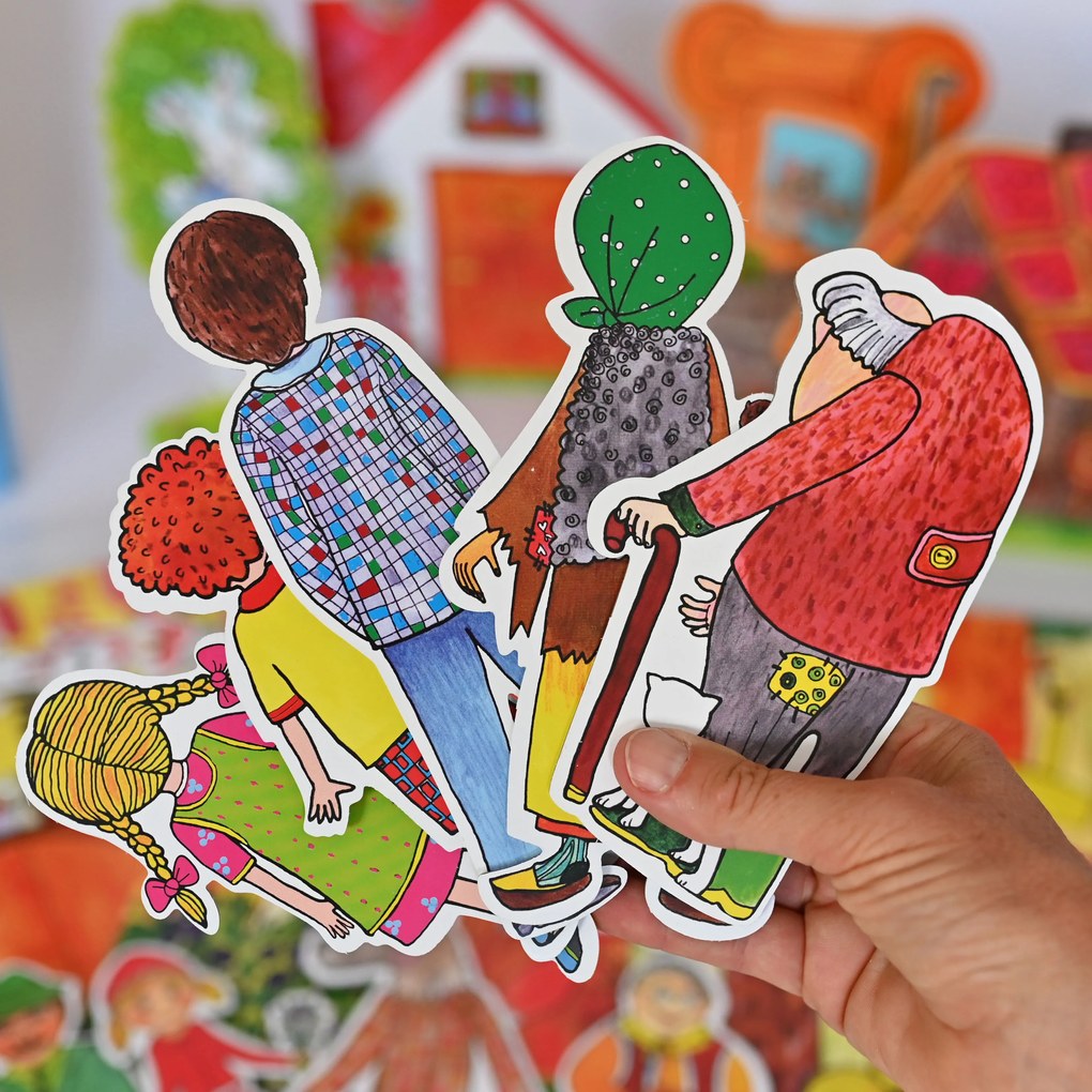 MARIONETINO Bábky a kulisy k rozprávke Janko a Marienka