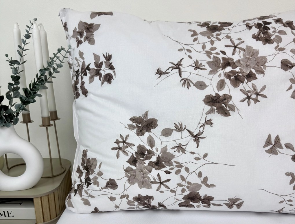 Obliečka na vankúš Hnedé kvety 70x90 cm – jemný prírodný vzor, 100 % bavlna, zips