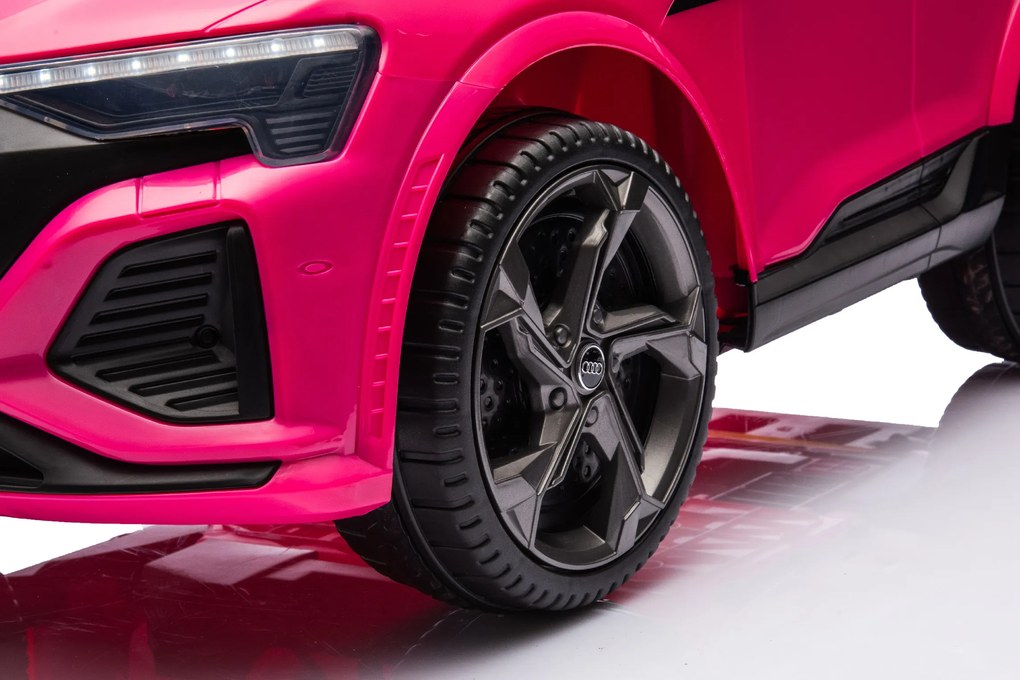 Elektrické autíčko Audi RS Q8 ružové