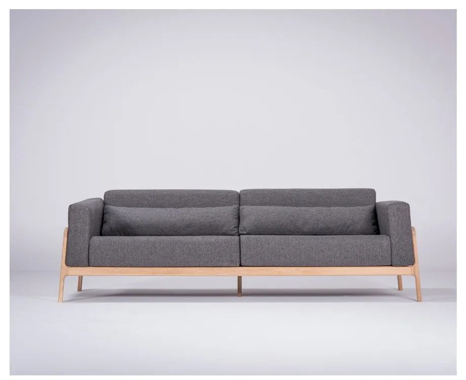 Tmavosivá pohovka s konštrukciou z dubového dreva Gazzda Fawn, 240 cm