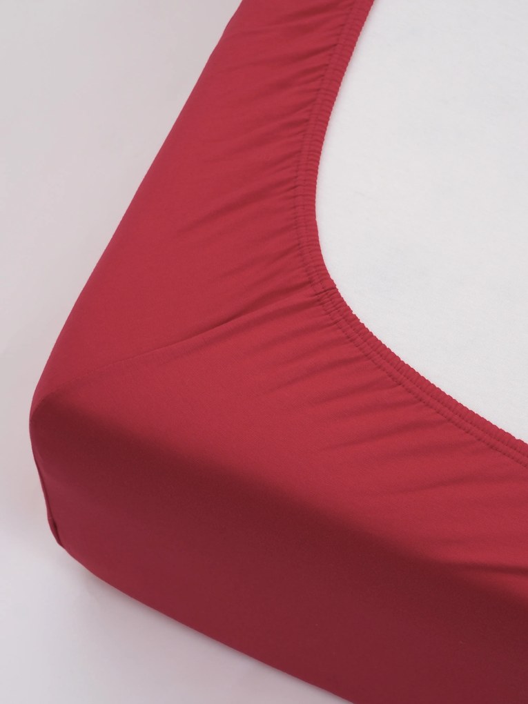 Jersey prostěradlo s elastanem 220 × 200 cm – vínové