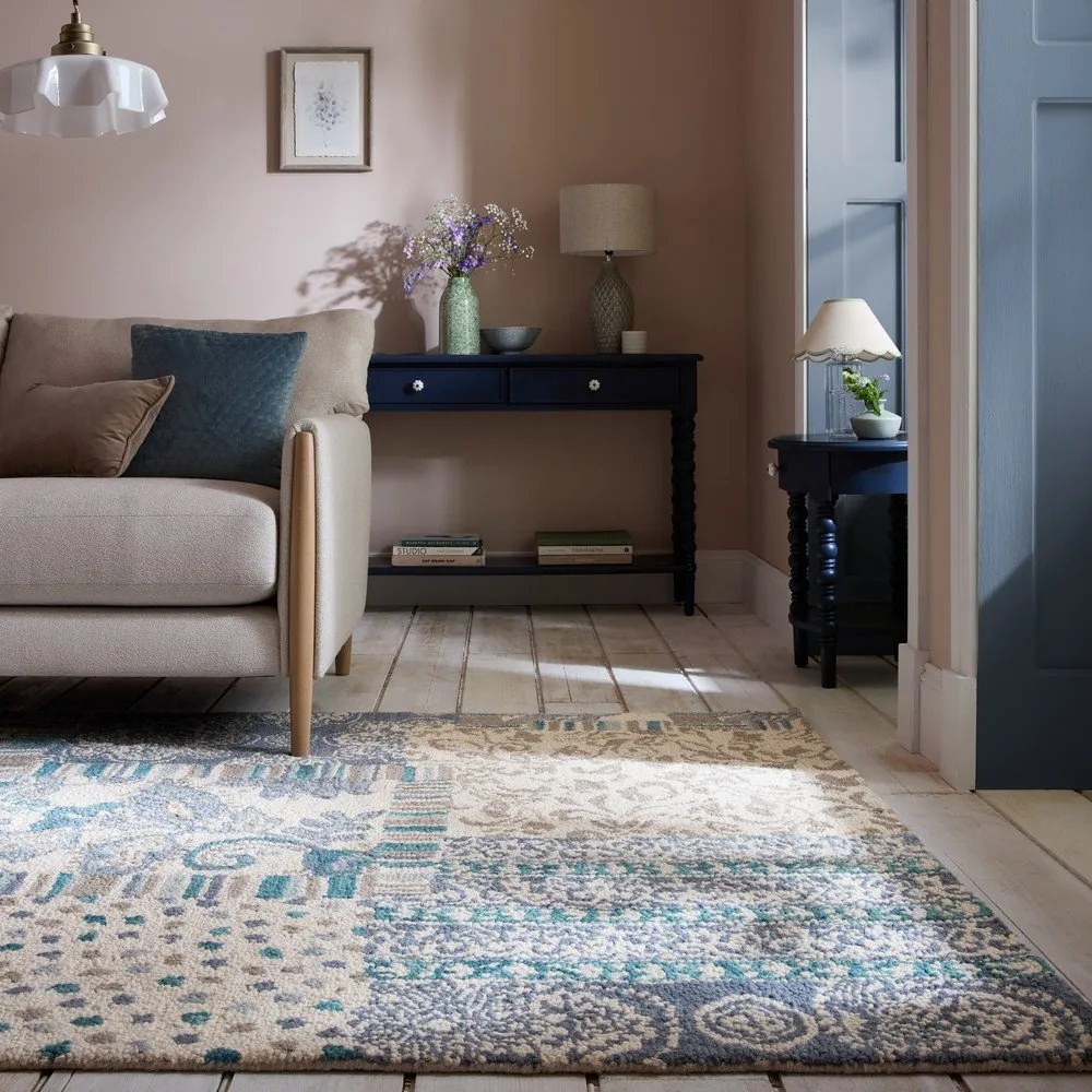 Modrý/béžový ručne tkaný vlnený koberec 160x230 cm Eloise Patchwork – Flair Rugs