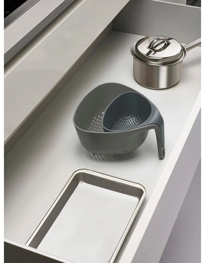 Sivé kompaktné cedidlo Joseph Joseph Colanders