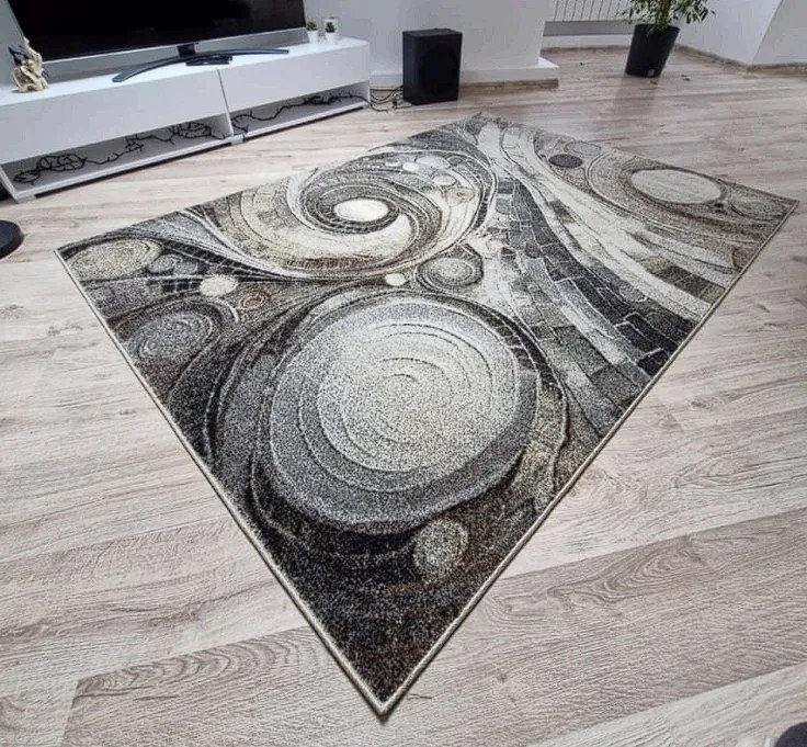 HU Sivo-hnedý moderný koberec Villa 885 s geometrickým vzorom Rozmer: 140x190 cm