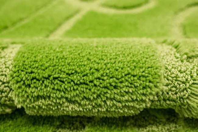 Kúpeľňový koberček Kobe Light Green svetlozelený, línie