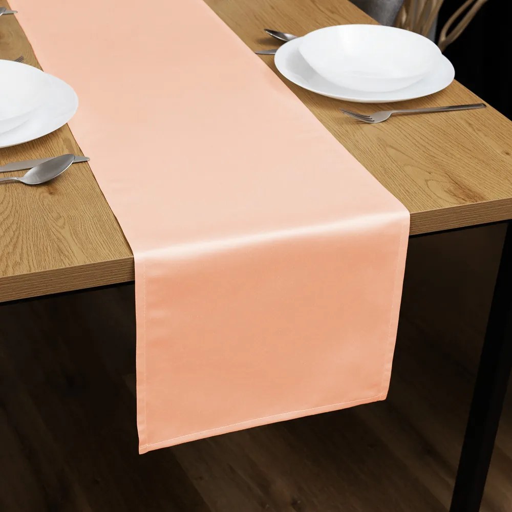 Biante Saténový behúň na stôl polyesterový Satén LUX-060 Svetlo broskyňový 35x140 cm