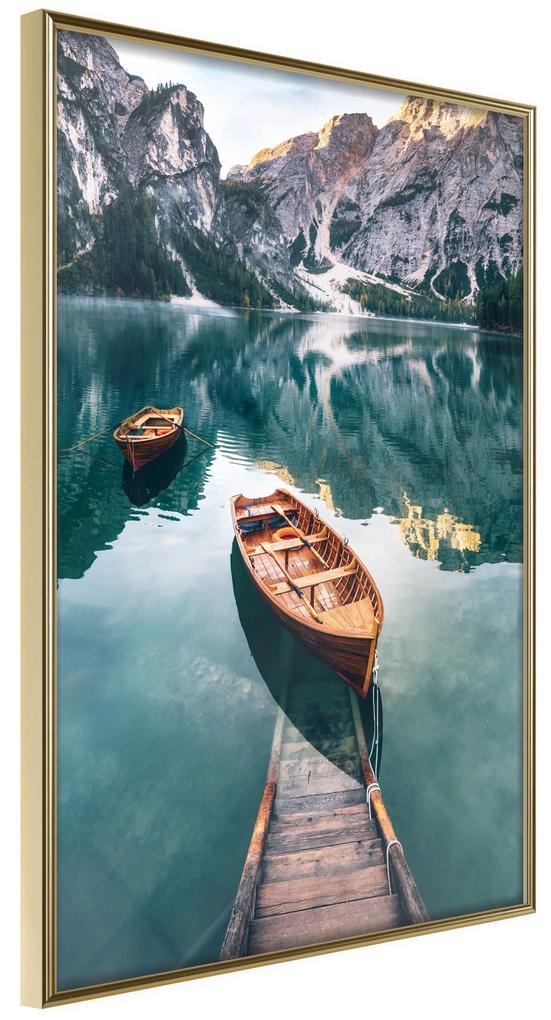 Artgeist Plagát - Boats In Dolomites [Poster] Veľkosť: 20x30, Verzia: Zlatý rám s passe-partout