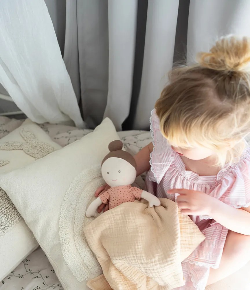 Jabadabado Astrid – bábika z organickej bavlny, 30 cm, darčeková krabička