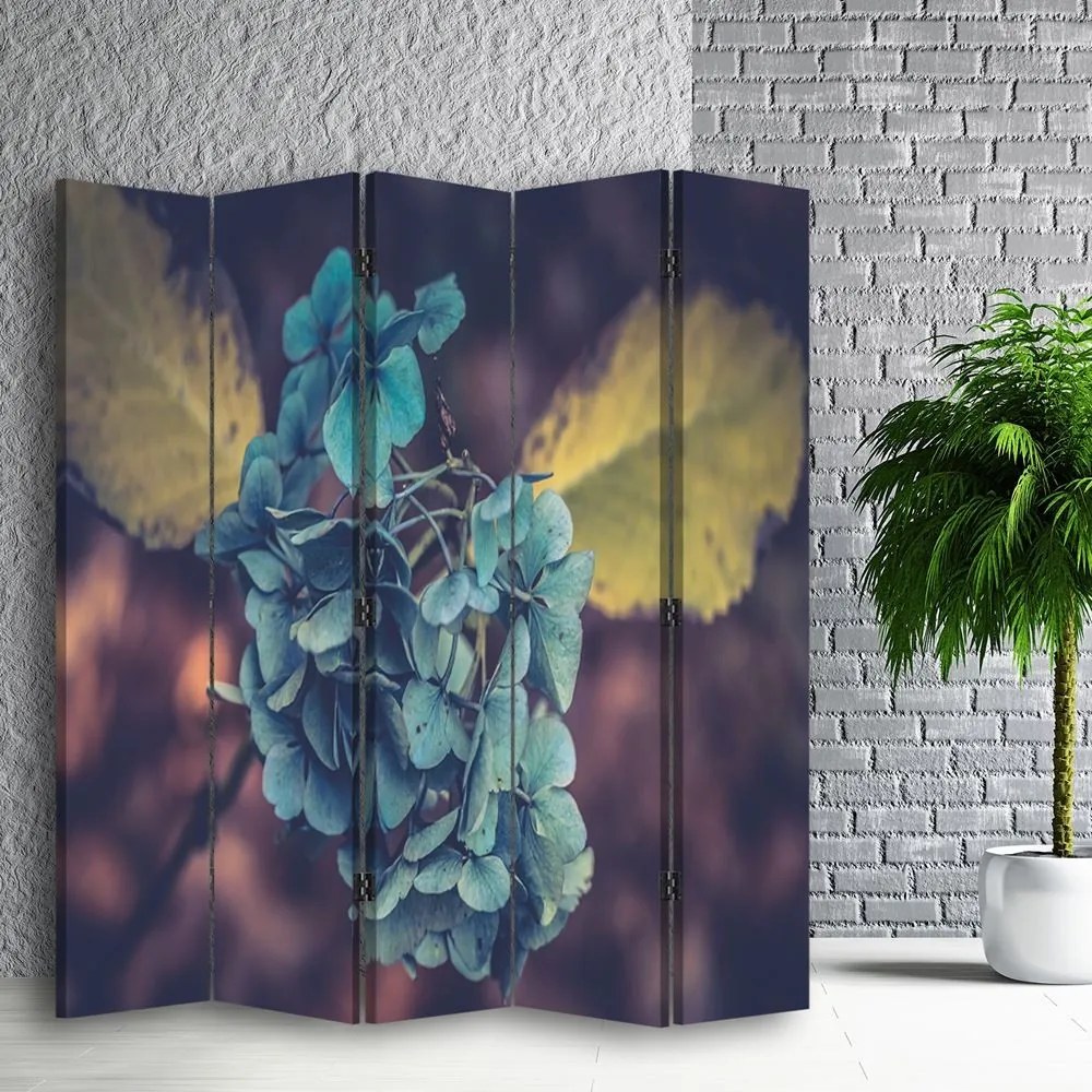 Gario Paraván Tyrkysový kvet v makro mierke Rozmery: 180 x 170 cm, Prevedenie: Otočný paraván 360°