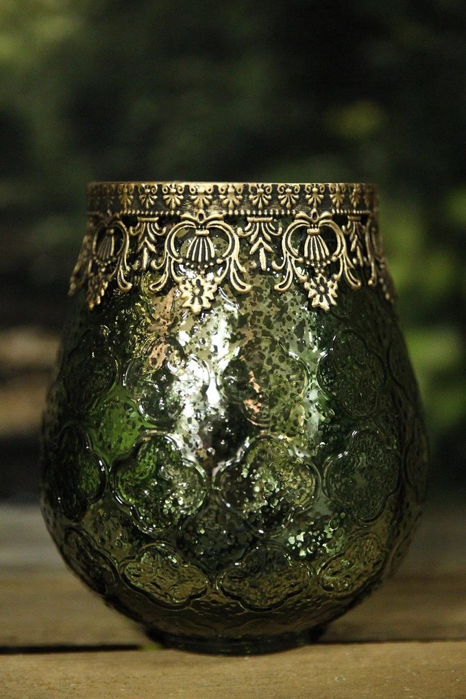 Zelený sklenený svietnik so zlatým ornamentom 18cm