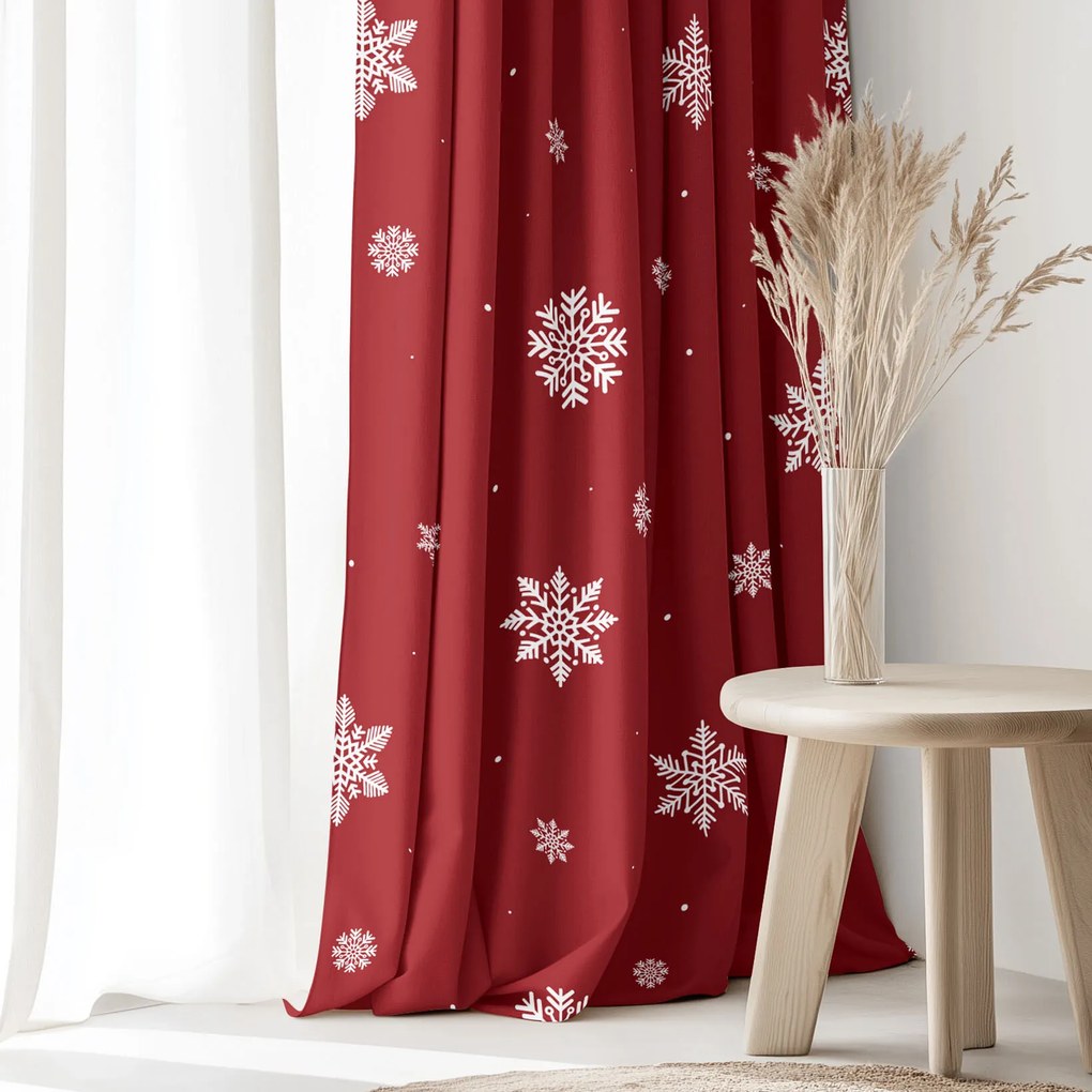 Goldea vianočný bavlnený záves - snehové vločky na červenej 140x150 cm