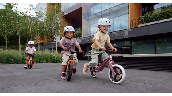 Lionelo - Odrážadlo BART AIR čierna/oranžová