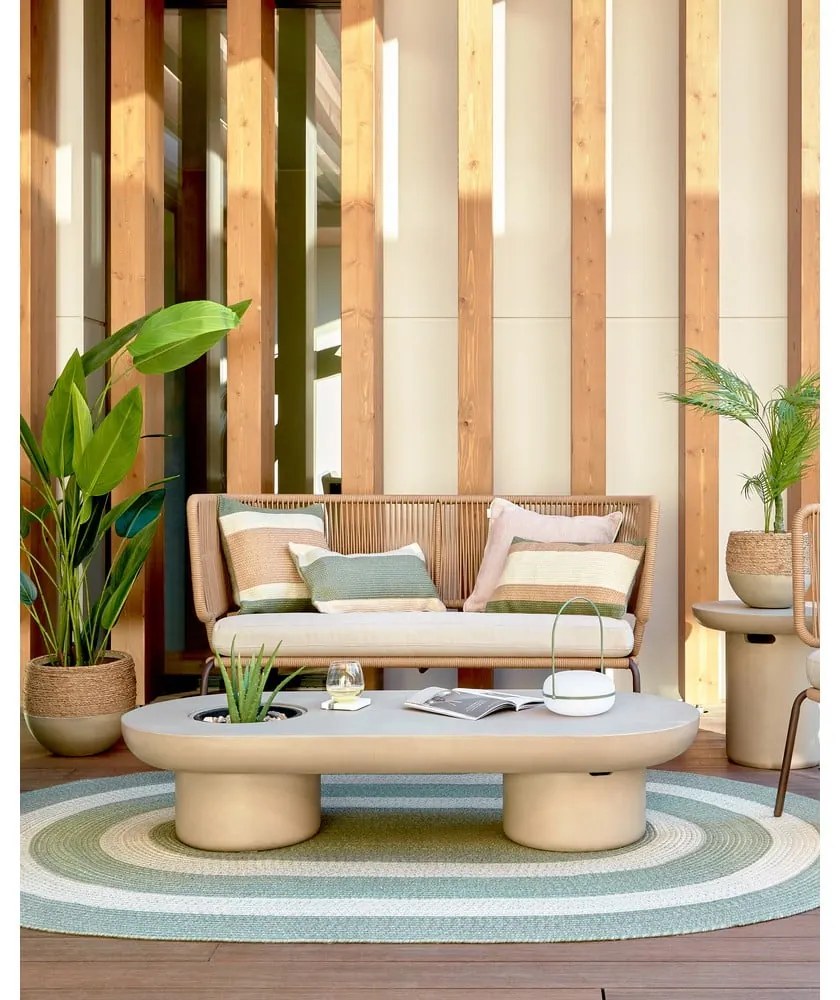 Záhradný betónový konferenčný stolík Kave Home Taimi, 140 x 60 cm