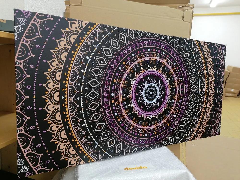 Obraz Mandala so vzorom slnka vo fialových odtieňoch - 120x60