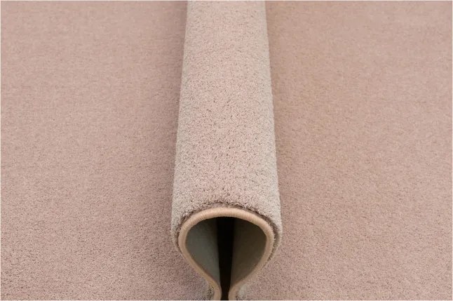 Metrážny koberec AMAZING 110 púdrovoružový