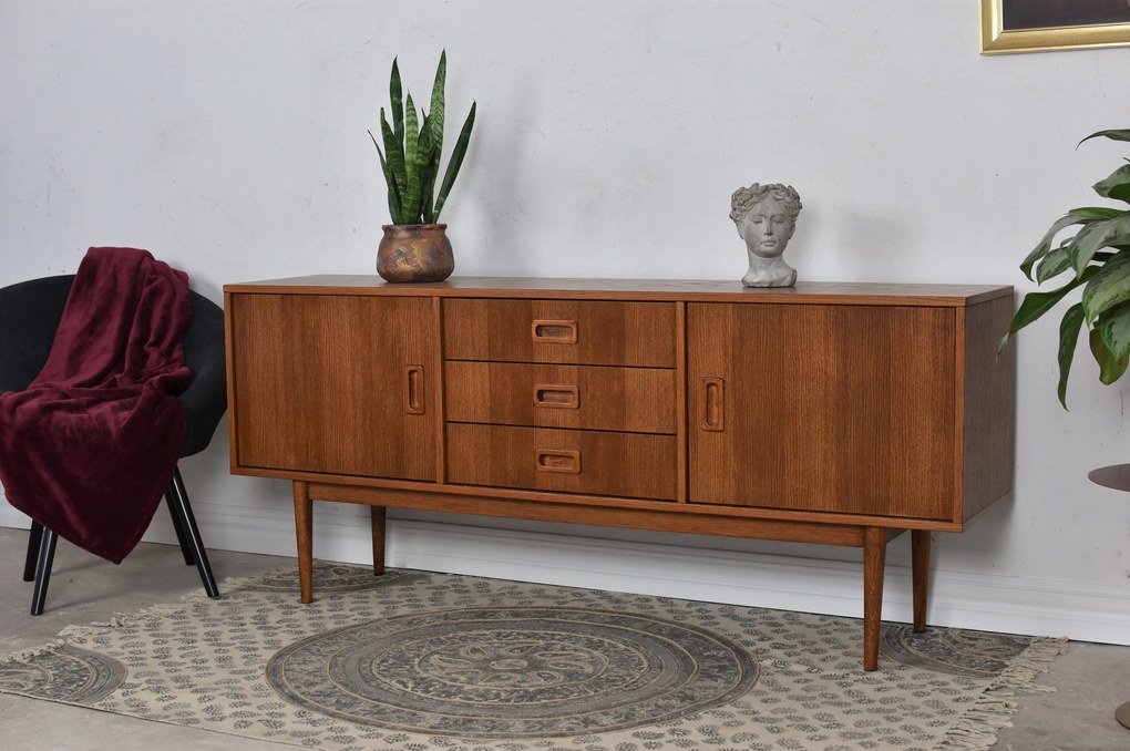 MOOD SELECTION Sideboard Delan ROZMER CM: Š-180 x H-40 cm x V-75 cm
