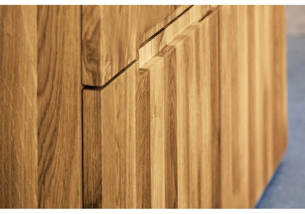 Šatníková skriňa z dubového dreva 135x206 cm Vento 3 - The Beds