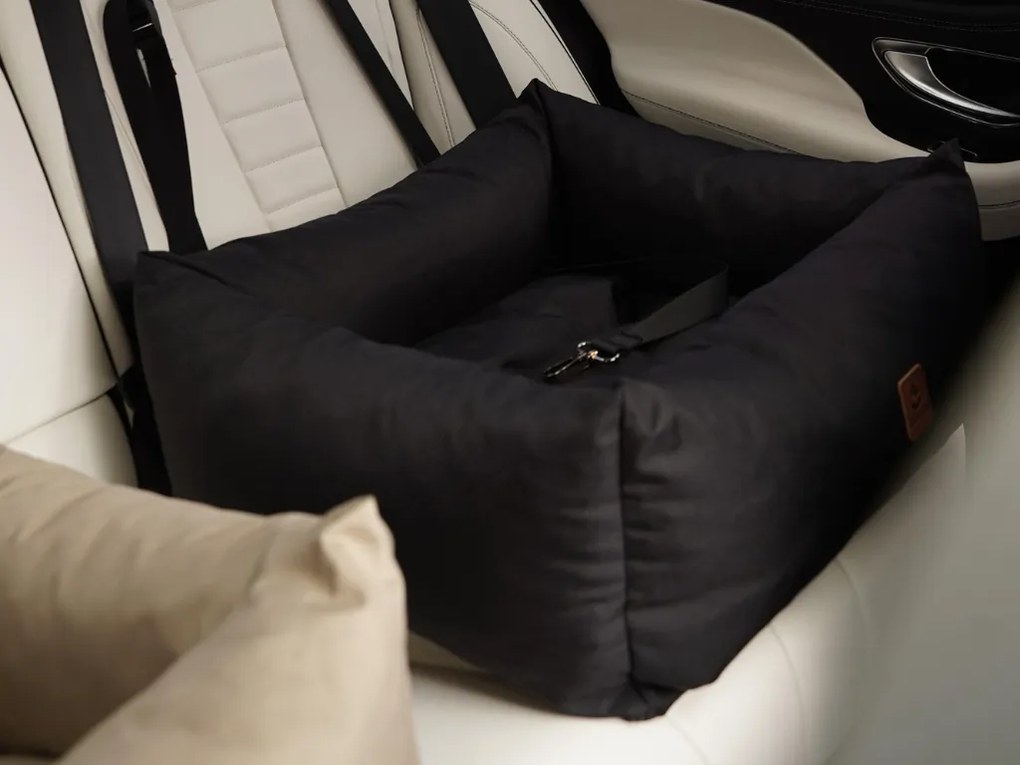 Cestovný psí pelech do auta JULIAN čierny