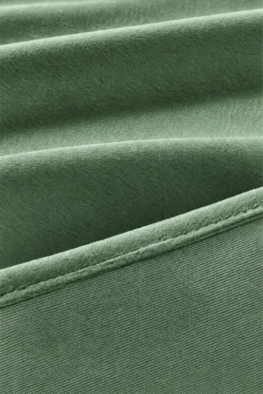 Velúrový záves na krúžkoch SHINY šalviový 140x250 cm