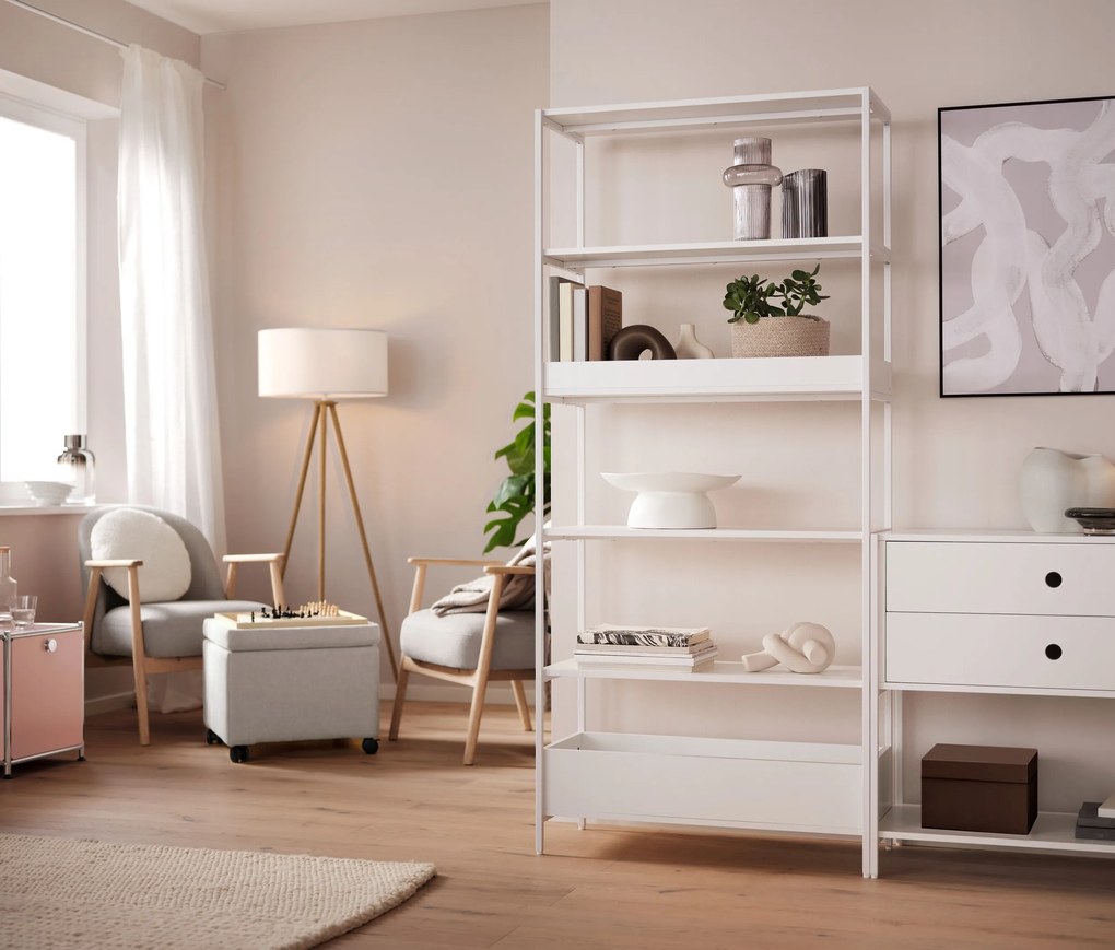 Stojacia lampa na troch nohách, z dreva