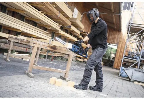 Aku reťazová píla BOSCH Professional GKE 18-40 bez aku a nabíjačky
