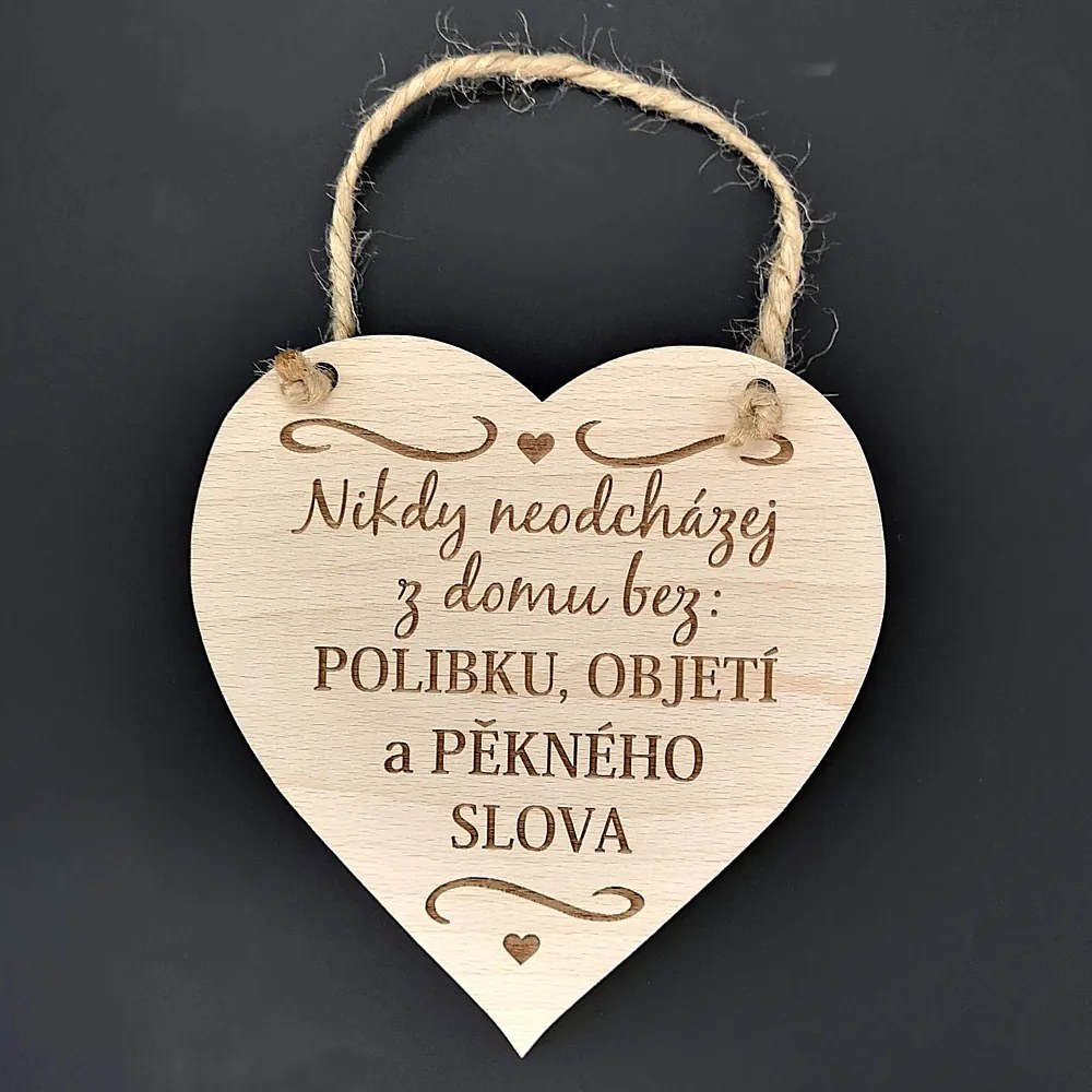 AMADEA Drevené srdce s textom Nikdy neodchádzaj z domu bez bozku,..., masívne drevo, veľkosť 16x15cm