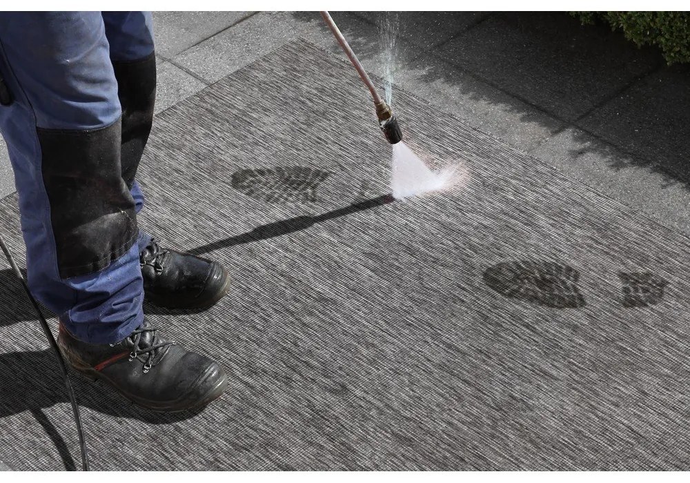 Sivý vonkajší koberec NORTHRUGS Miami, 80 x 250 cm