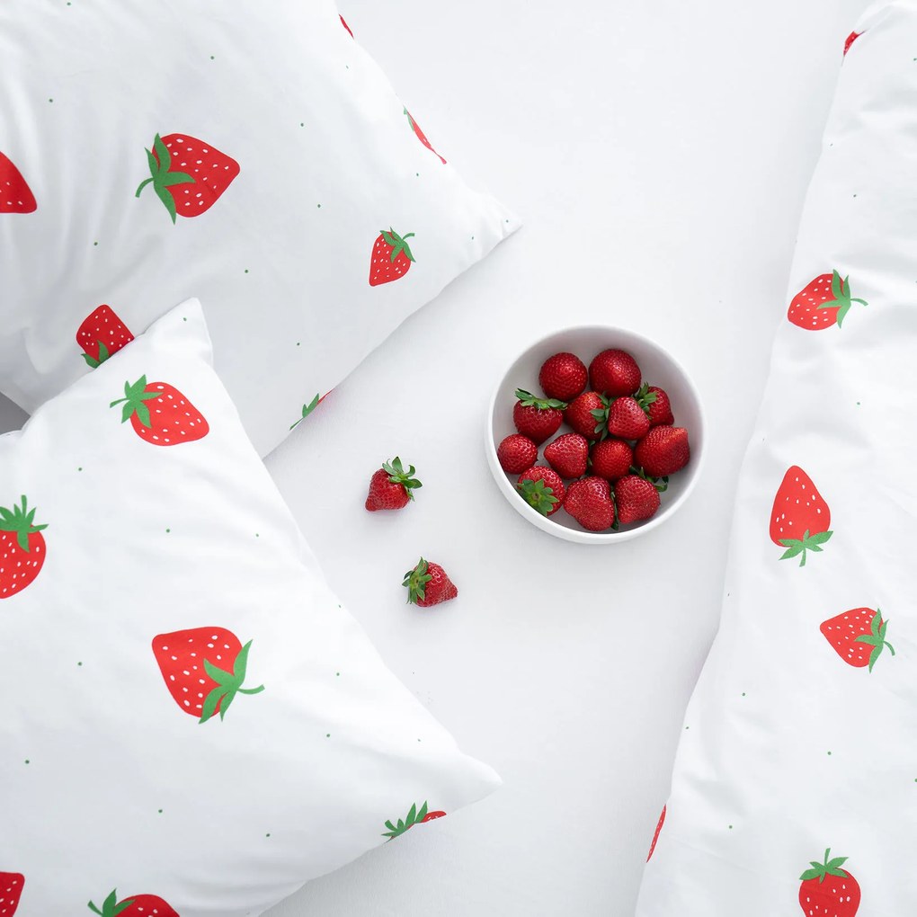 Goldea bavlnené posteľné obliečky - svieže jahody 140 x 220 a 70 x 90 cm