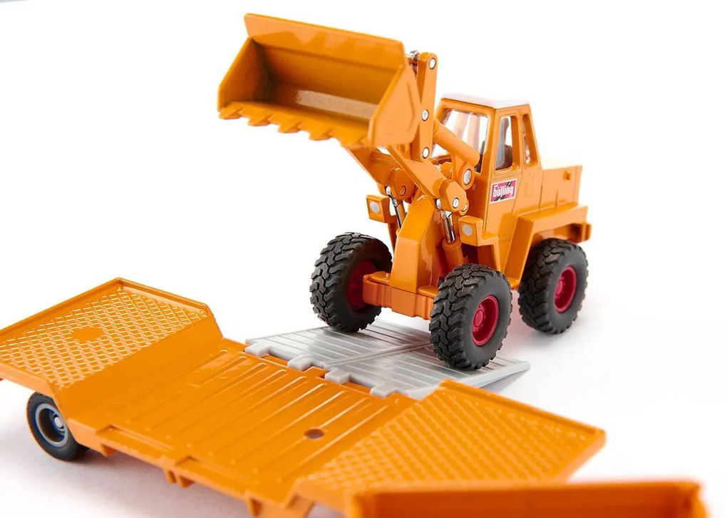 SIKU Super – súprava Mercedes-Benz 710 prevážajúca nakladač 411 Bölling, 1:50