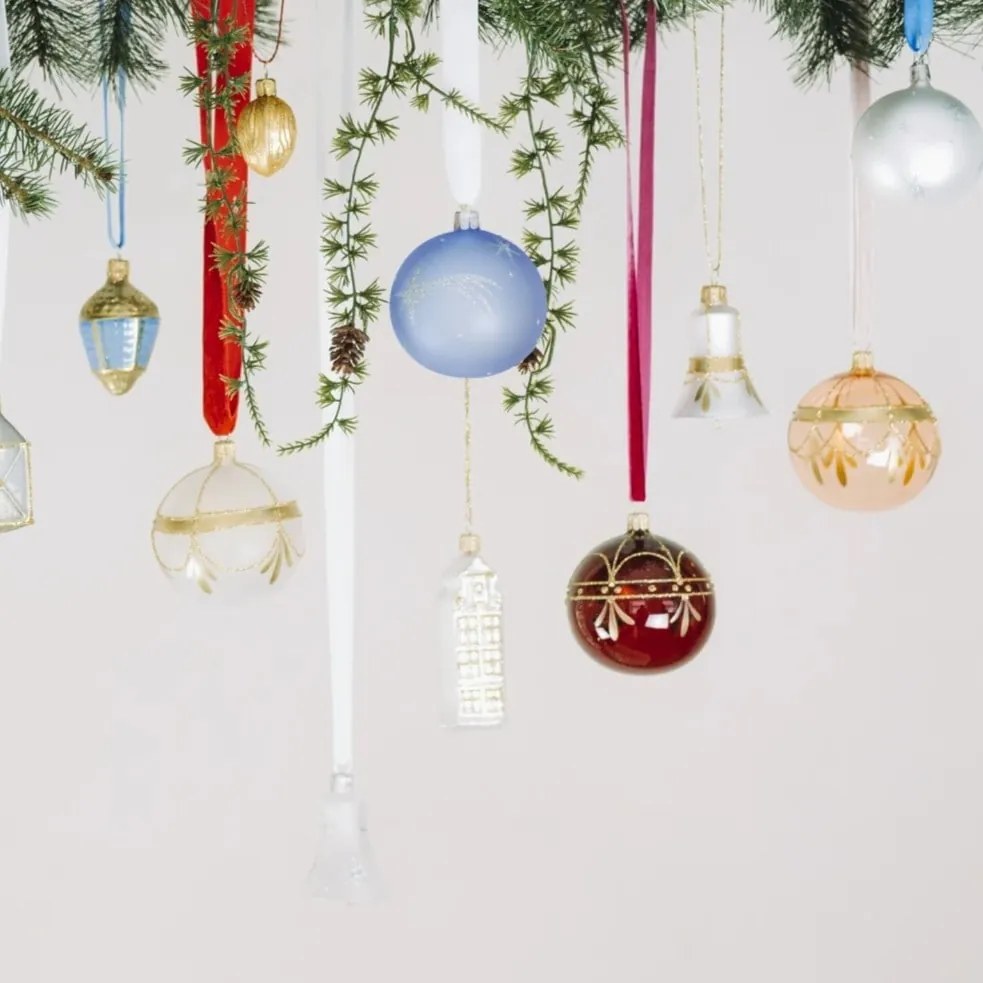 Bella Rose Sklenená vianočná ozdoba Domček Biely Mat