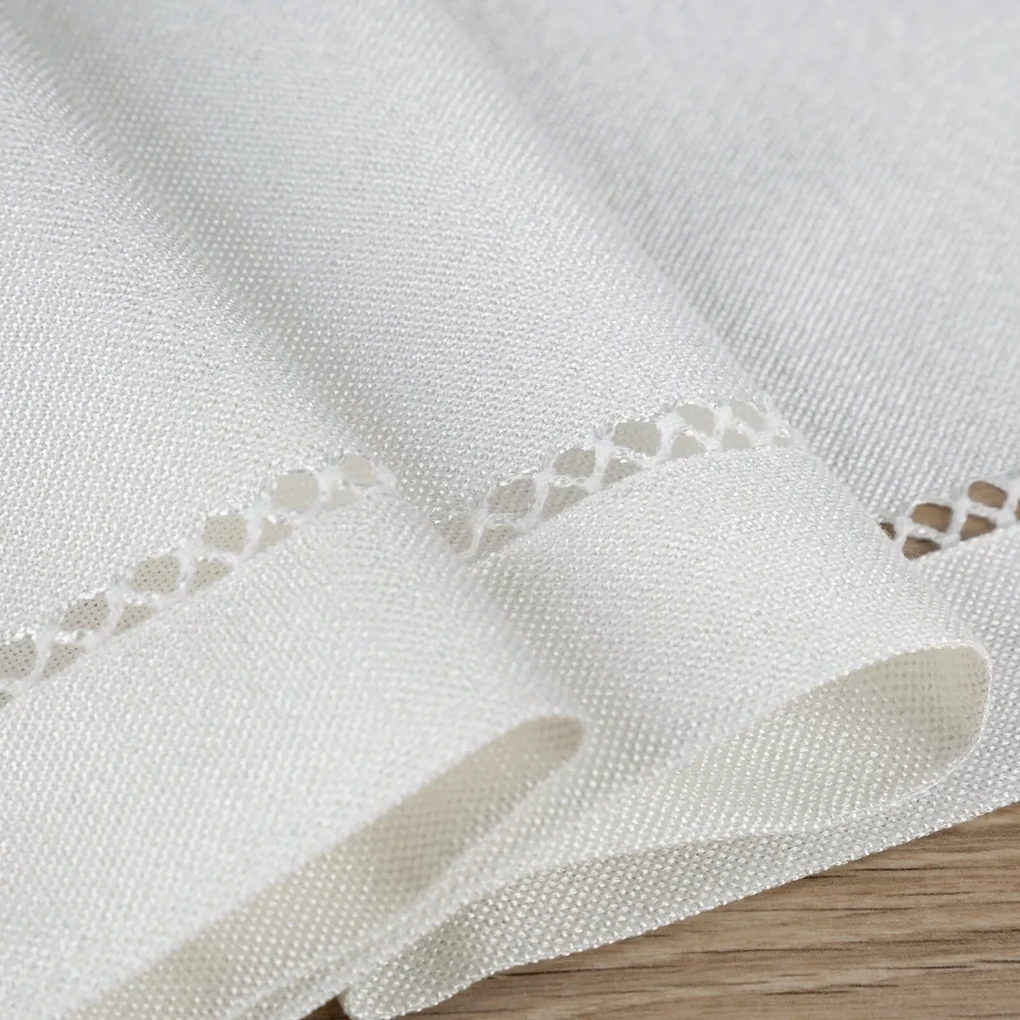 OBRUS EMILY 85X85 CM BIELY