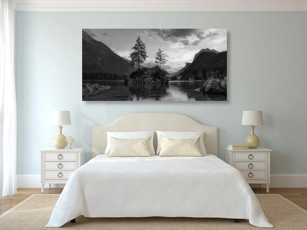 Obraz čiernobiela horská krajina pri jazere Varianta: 100x50