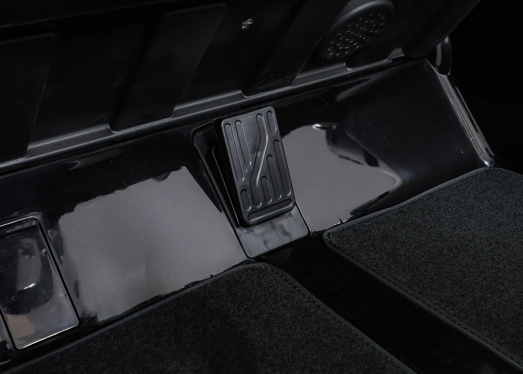 Ramiz Mercedes-Benz GT63 AMG elektrické autíčko pre deti čierne