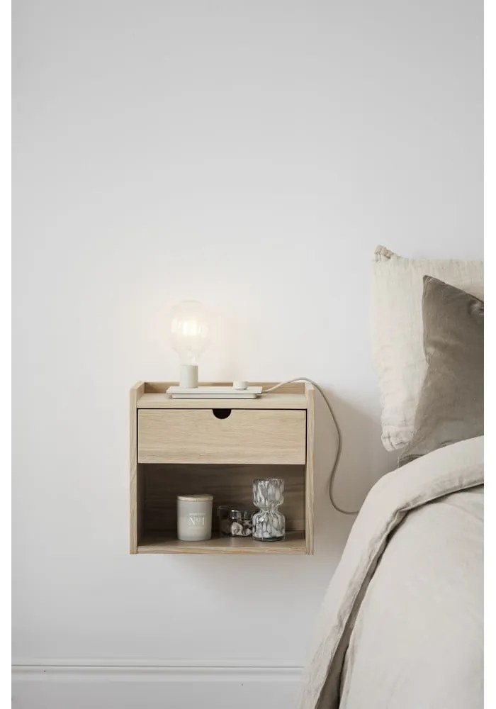Závesný/s poličkami nočný stolík z dubového dreva v prírodnej farbe Hillmond – Rowico