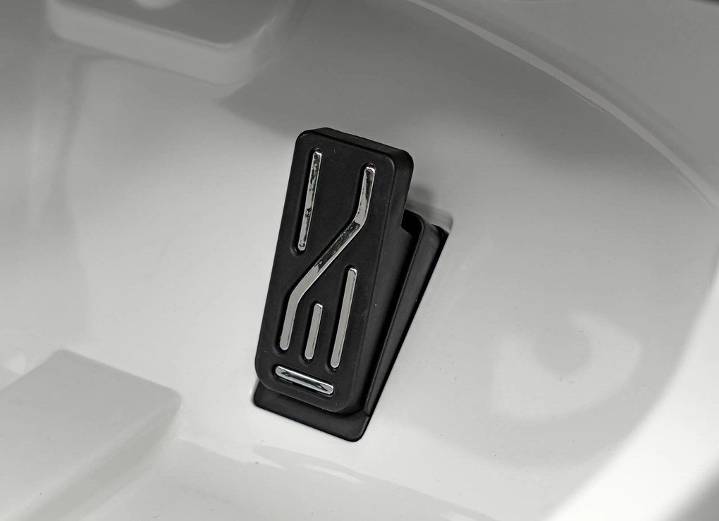 Ramiz Vozidlo Mercedes Benz AMG SL63 Biela