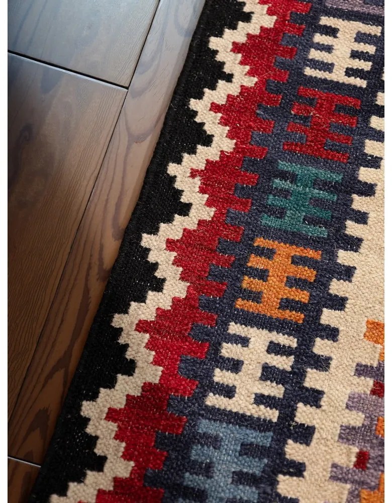 Červený obojstranný ručne tkaný vlnený koberec 160x230 cm Kamal Kian – Nouristan