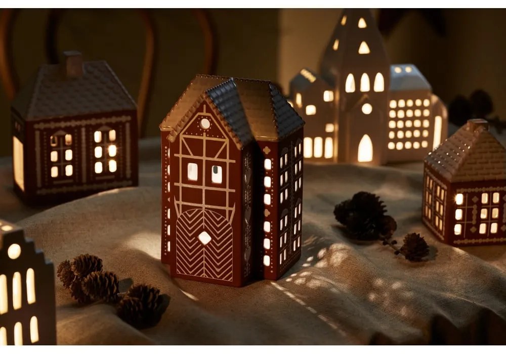 Keramický svietnik na čajovú sviečku Gingerbread Lighthouse – Kähler Design