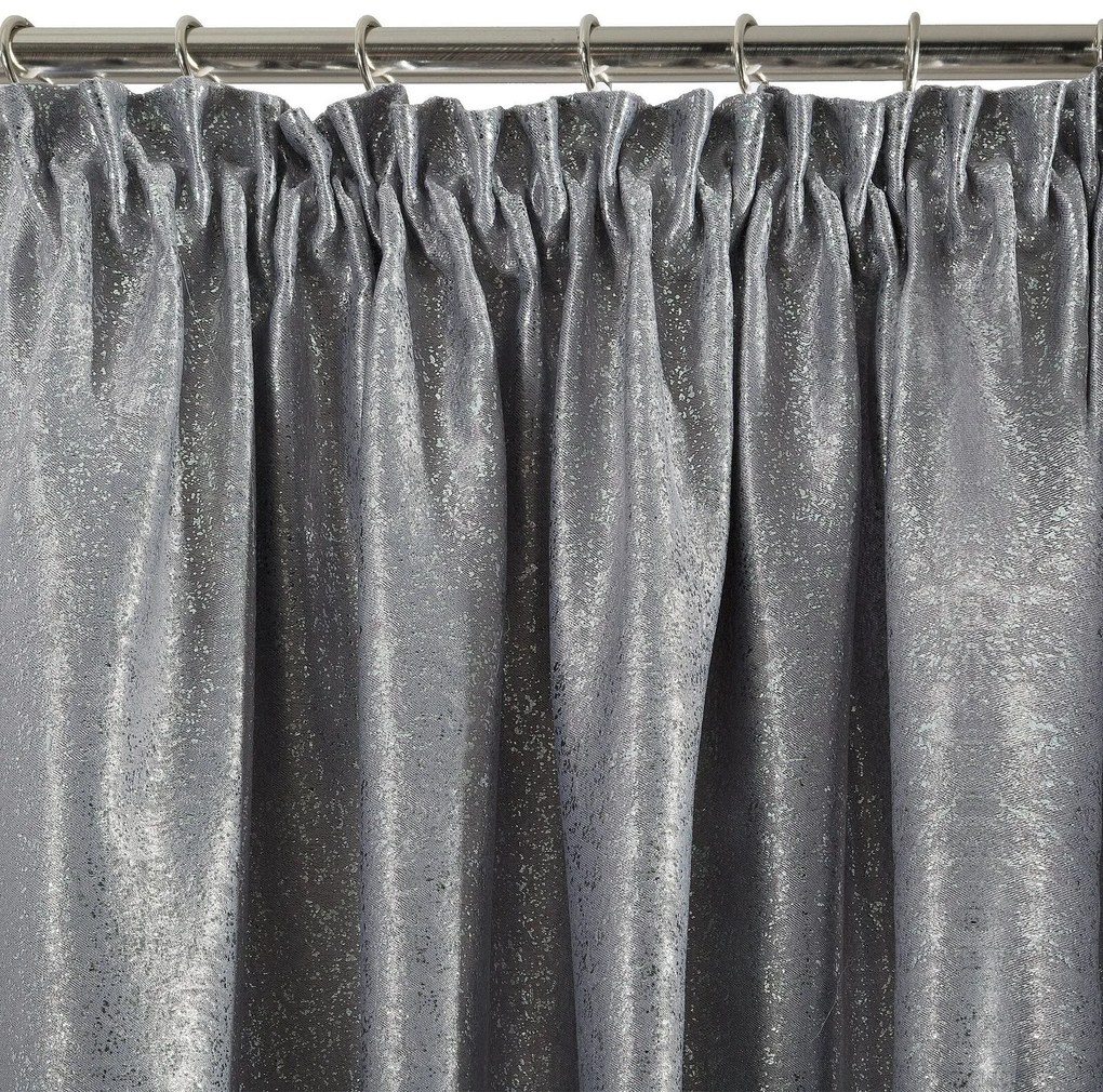 ZATEMŇOVACÍ ZÁVES NA PÁSKE EBRU 135X270 CM STRIEBORNÁ